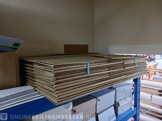 Partij divers papier, enveloppen, dozen etc. - afbeelding 38 van  74
