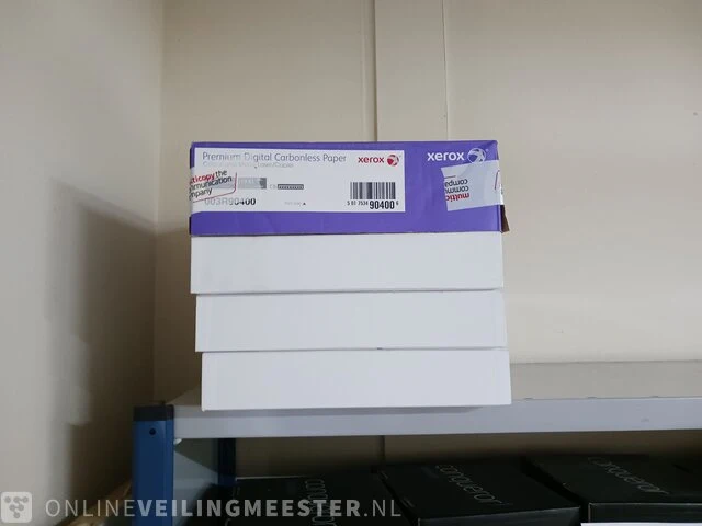 Partij divers papier, enveloppen, dozen etc. - afbeelding 34 van  74