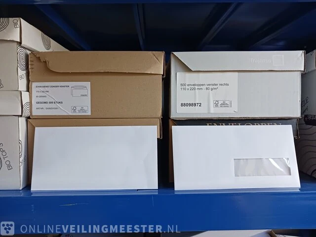 Partij divers papier, enveloppen, dozen etc. - afbeelding 46 van  74