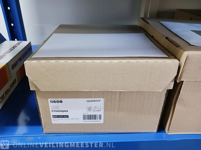 Partij divers papier, enveloppen, dozen etc. - afbeelding 53 van  74