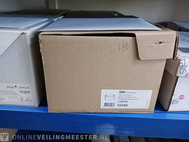 Partij divers papier, enveloppen, dozen etc. - afbeelding 58 van  74