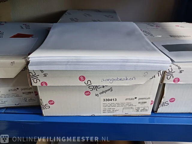 Partij divers papier, enveloppen, dozen etc. - afbeelding 60 van  74
