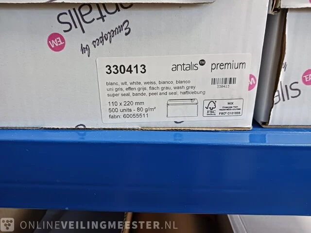 Partij divers papier, enveloppen, dozen etc. - afbeelding 61 van  74
