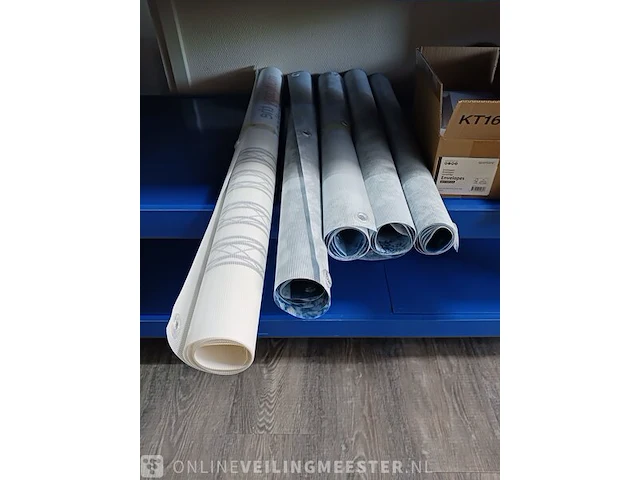 Partij divers papier, enveloppen, dozen etc. - afbeelding 68 van  74
