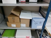 Partij divers papier, enveloppen, dozen etc. - afbeelding 73 van  74