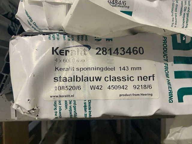 Partij divers plaat- en dakmateriaal o.a. keralit sponningdelen 6 meter. - afbeelding 16 van  30