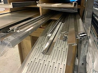 Partij divers plaat- en dakmateriaal o.a. keralit sponningdelen 6 meter. - afbeelding 30 van  30