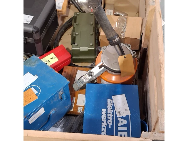 Partij divers pneumatisch gereedschap en garage inventaris, o.a baier - afbeelding 11 van  19