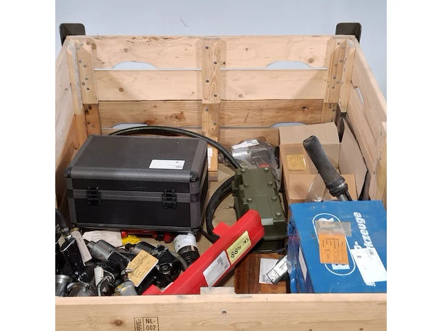 Partij divers pneumatisch gereedschap en garage inventaris, o.a baier - afbeelding 12 van  19
