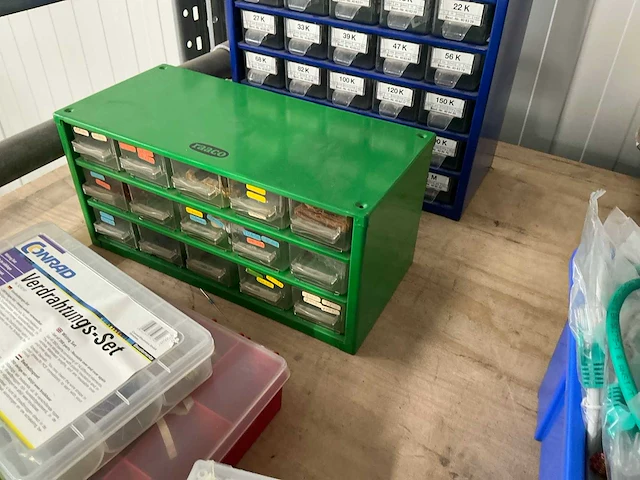 Partij divers schakelmateriaal - afbeelding 4 van  10