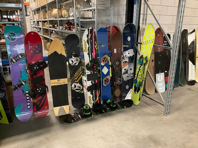 Partij divers snowboards (11x) - afbeelding 2 van  5