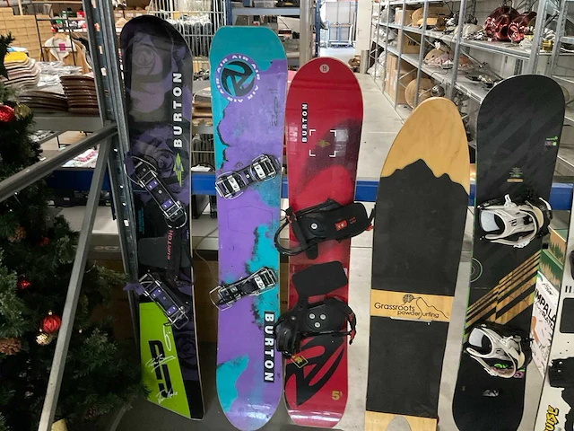 Partij divers snowboards (11x) - afbeelding 3 van  5