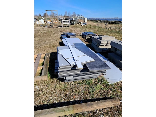 Partij divers trespa/hpl plaatmateriaal - afbeelding 1 van  13