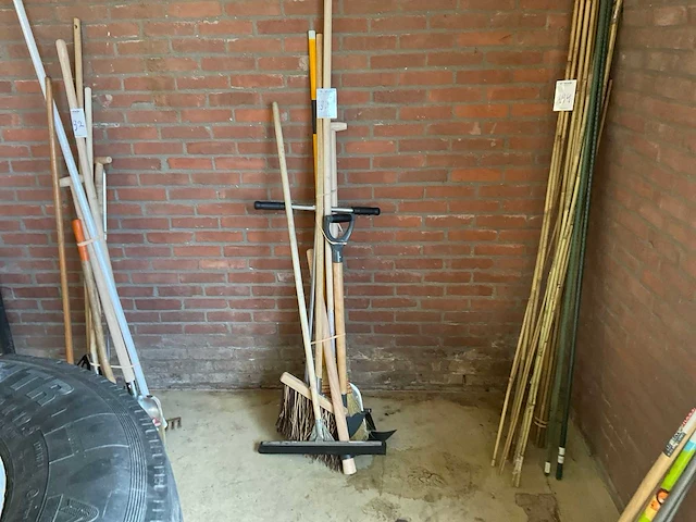 Partij divers tuingereedschap - afbeelding 1 van  2