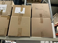 Partij divers verpakkingsmateriaal/kledinghangers - afbeelding 7 van  12