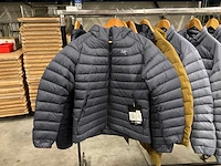 Partij diverse arc’teryx dames&heren jassen (11x) - afbeelding 12 van  18