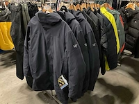 Partij diverse arc’teryx jassen (112x) - afbeelding 1 van  15