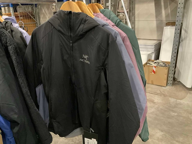 Partij diverse arc’teryx jassen (6x) - afbeelding 5 van  12