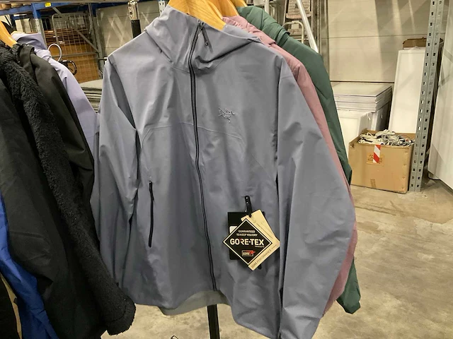 Partij diverse arc’teryx jassen (6x) - afbeelding 6 van  12