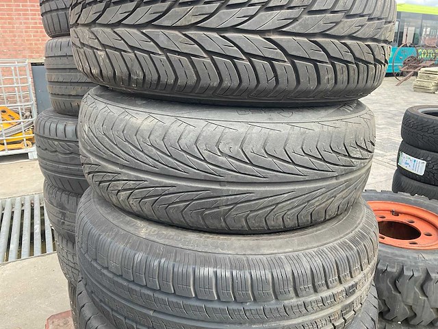 Partij diverse autobanden (9x) - afbeelding 9 van  11