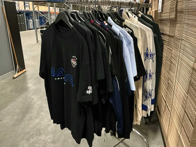 Partij diverse balr fc kleding (39x) - afbeelding 1 van  33