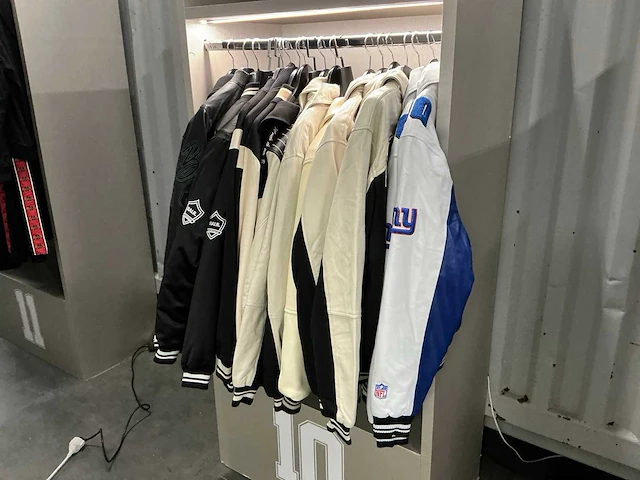 Partij diverse balr jassen (19x) - afbeelding 12 van  25