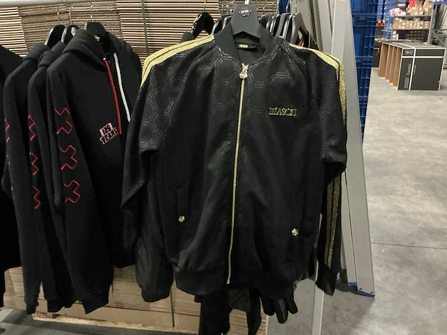 Partij diverse balr kleding - afbeelding 12 van  16