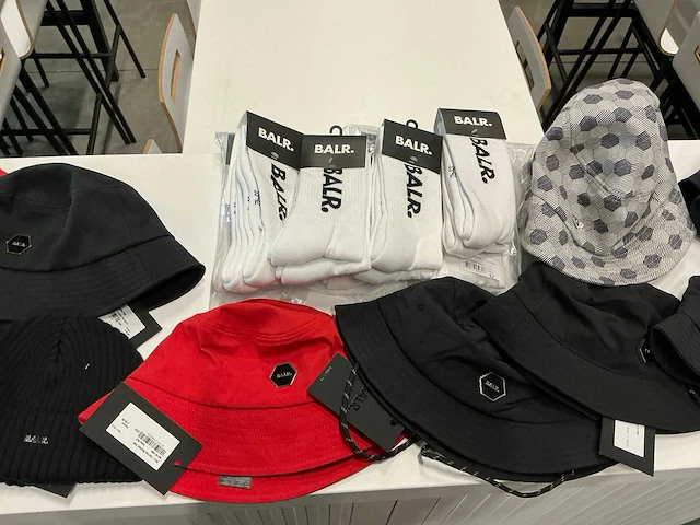 Partij diverse balr mutsen/sokken/sjaals (38x) - afbeelding 8 van  12