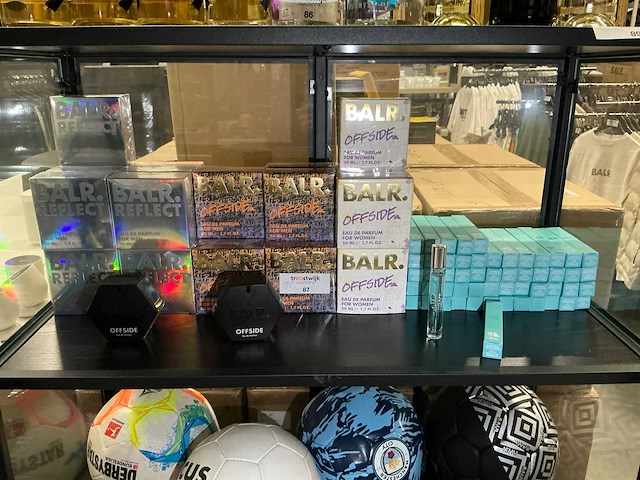 Partij diverse balr parfum (83x) - afbeelding 1 van  8