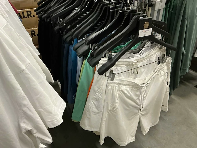 Partij diverse balr shorts (48x) - afbeelding 1 van  35