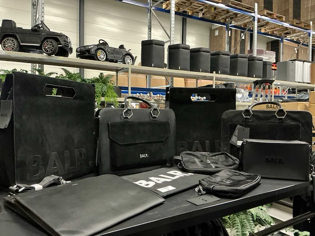 Partij diverse balr tassen (10x) - afbeelding 1 van  13