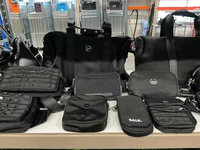 Partij diverse balr tassen (16x) - afbeelding 3 van  5