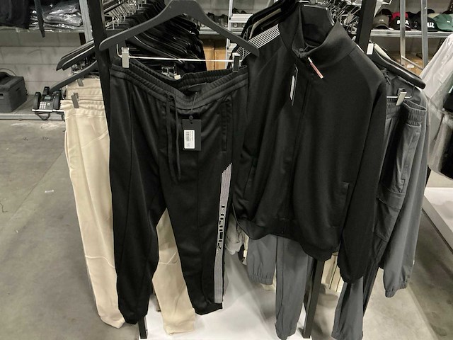 Partij diverse balr trainingspakken (22x) - afbeelding 4 van  44