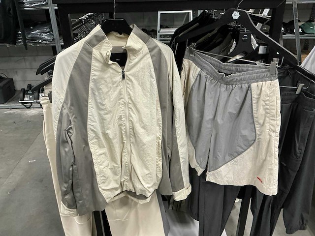 Partij diverse balr trainingspakken (22x) - afbeelding 34 van  44