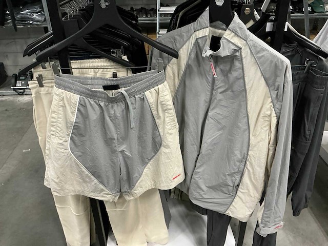 Partij diverse balr trainingspakken (22x) - afbeelding 40 van  44