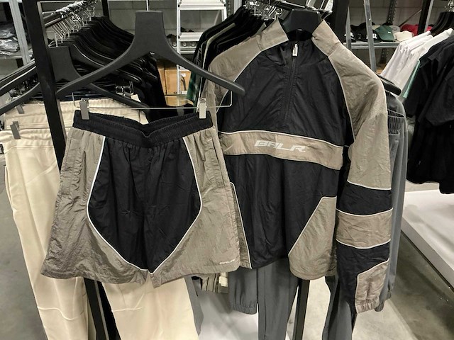 Partij diverse balr trainingspakken (22x) - afbeelding 42 van  44