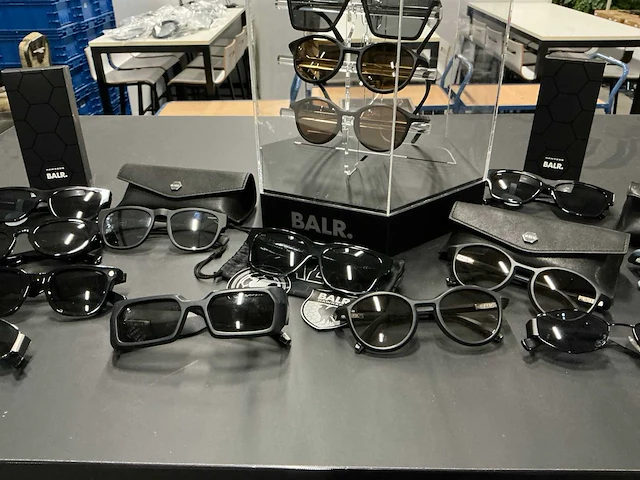 Partij diverse balr zonnebrillen (19x) - afbeelding 3 van  5