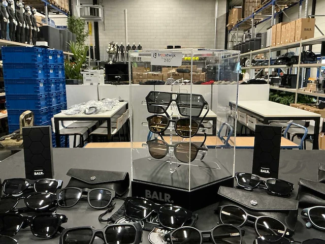 Partij diverse balr zonnebrillen (19x) - afbeelding 4 van  5