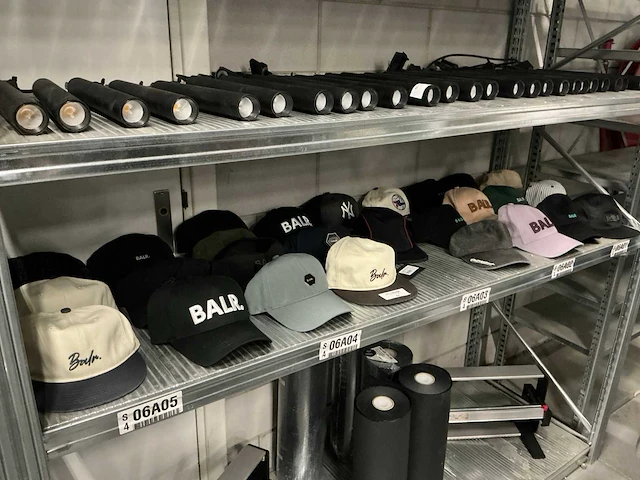Partij diverse balr/etc petten (27x) - afbeelding 1 van  9