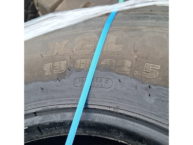 Partij diverse banden, o.a. continental en michelin, o.a. xzl, lm90 - afbeelding 12 van  16