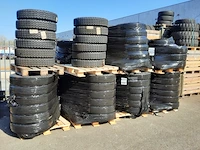Partij diverse banden o.a. michelin, continental, xzy, xzy-2 - afbeelding 1 van  13