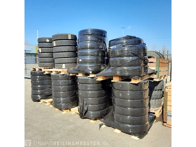 Partij diverse banden o.a. michelin, continental, xzy, xzy-2 - afbeelding 6 van  13