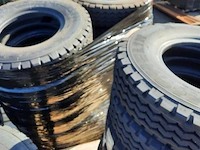 Partij diverse banden o.a. michelin, continental, xzy, xzy-2 - afbeelding 13 van  13