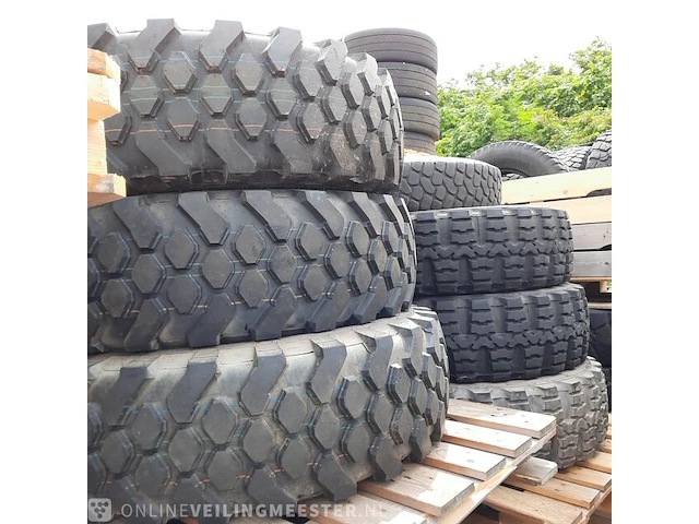 Partij diverse banden o.a michelin/continental - afbeelding 7 van  9