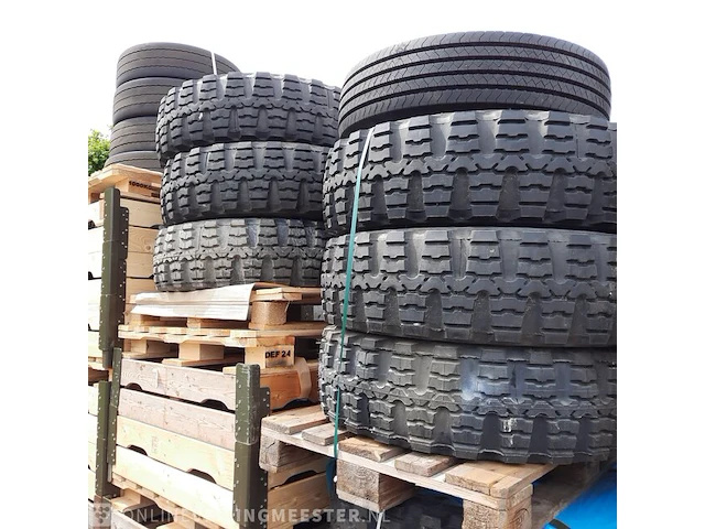 Partij diverse banden o.a michelin/continental - afbeelding 8 van  9