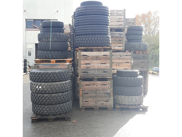 Partij diverse banden - afbeelding 3 van  9