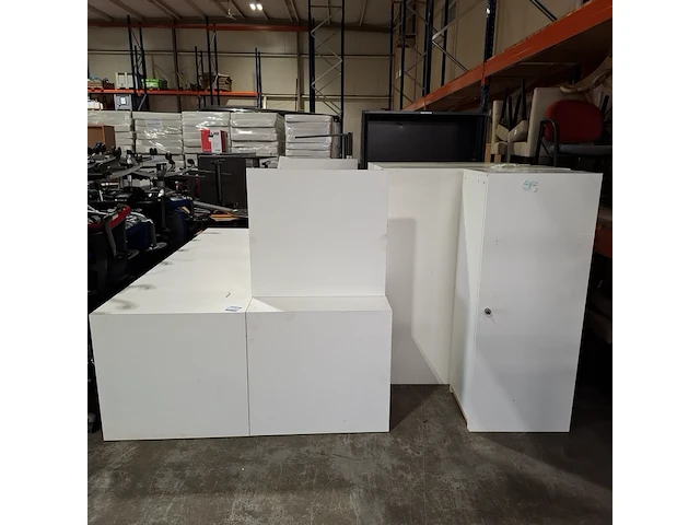 Partij diverse bedrijfsinventaris - afbeelding 1 van  11