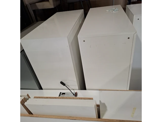 Partij diverse bedrijfsinventaris - afbeelding 9 van  11