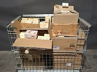 Partij diverse beeldjes, o.a cherished teddy's - afbeelding 6 van  20