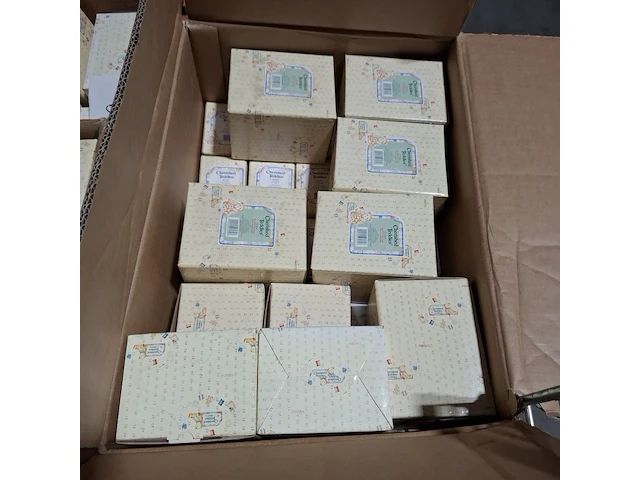 Partij diverse beeldjes, o.a cherished teddy's - afbeelding 9 van  20